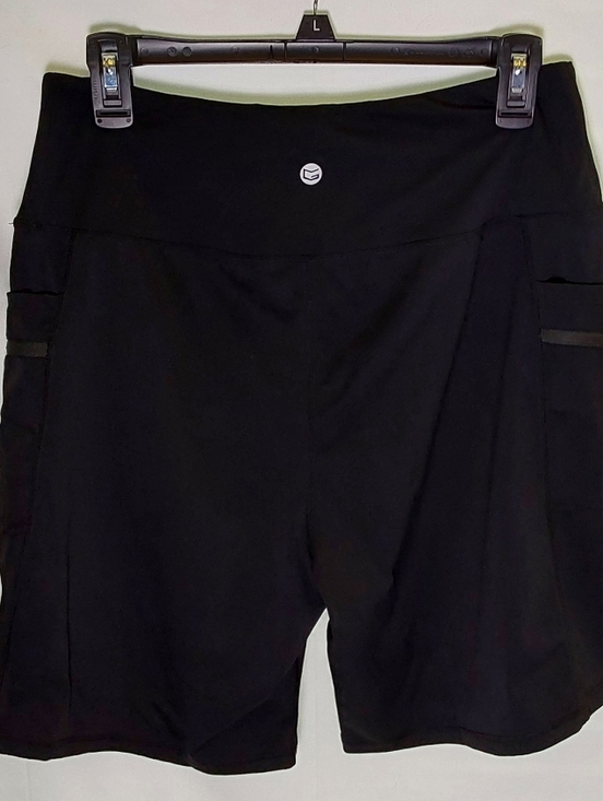 Gradual Pants - Women’s Black High-Rise Athletic Shorts with Side Pockets